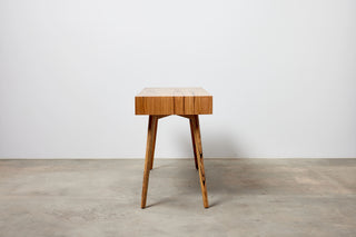 Aurelia Desk