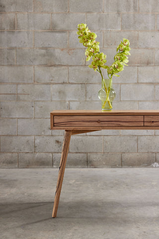 Aurelia Desk